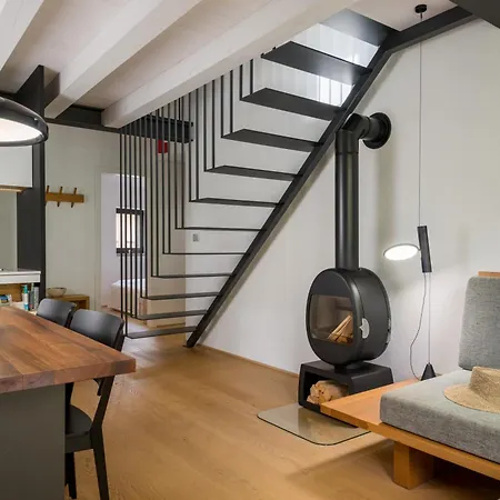 House Artes With Free Hot Tub & Sauna