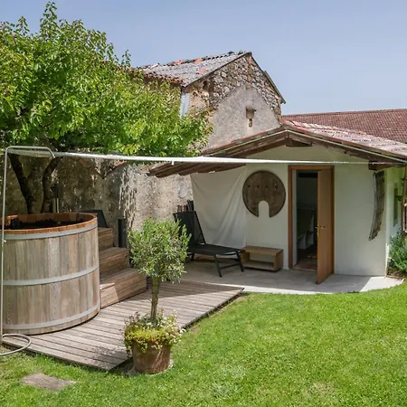 Apartment House Artes With Free Hot Tub & Sauna